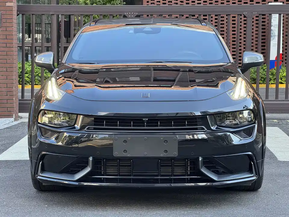 Lynk & Co 02 Hatchback