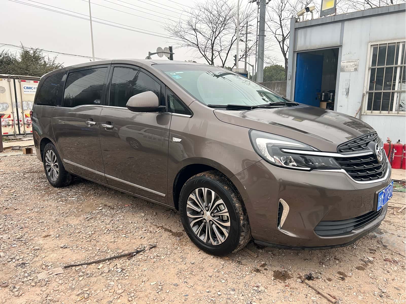 Buick GL8, 2022 3
