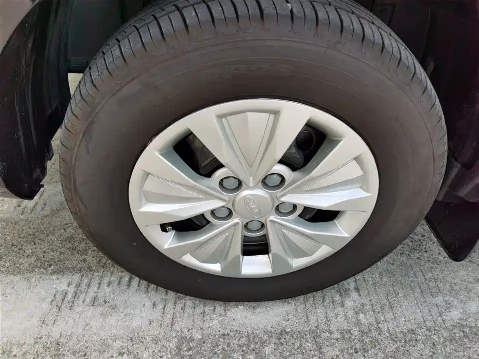 JAC Refine Ruifeng M3