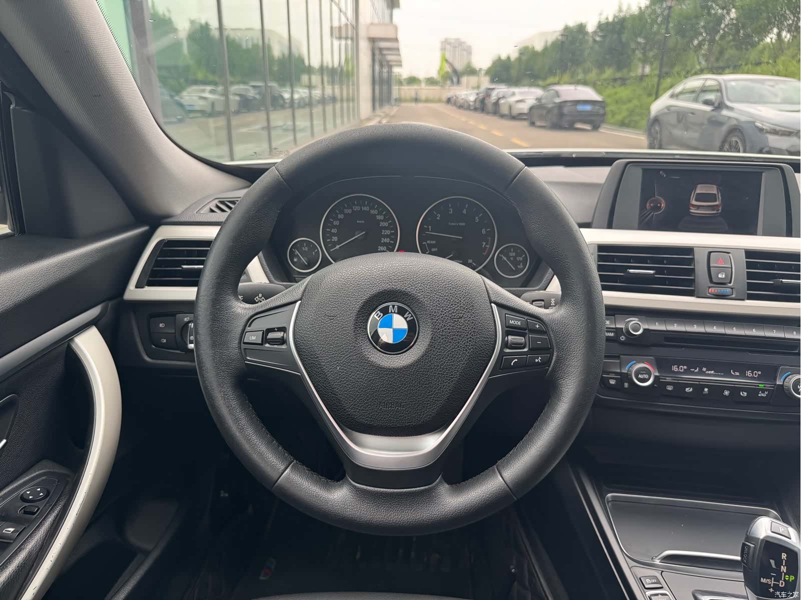 BMW 3 Series, 2016 14
