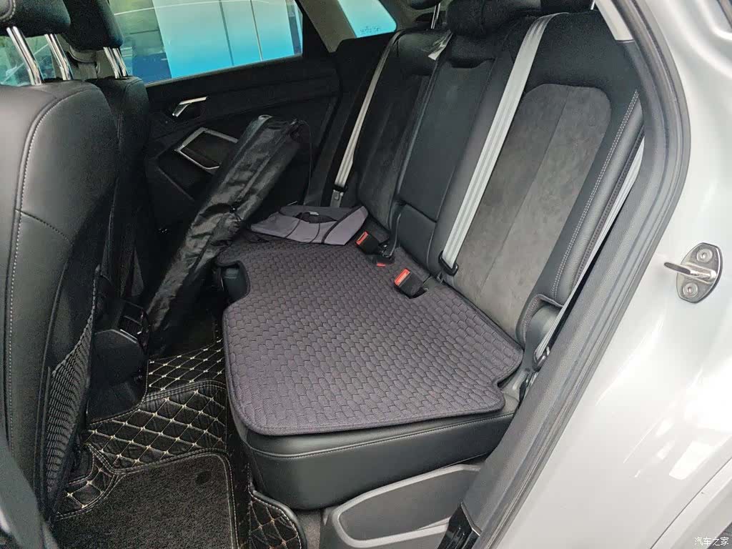 Audi Q3, 2020 13
