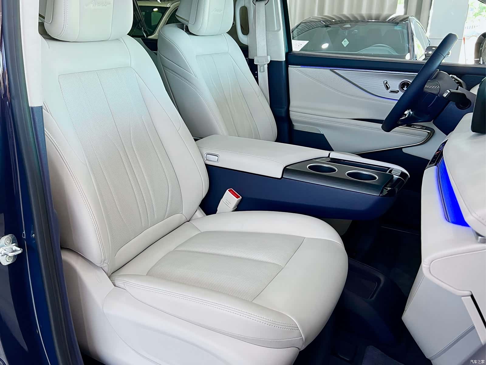Buick GL8, 2025 8