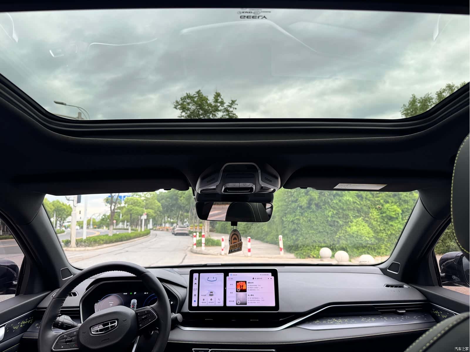 Geely Preface, 2024 17