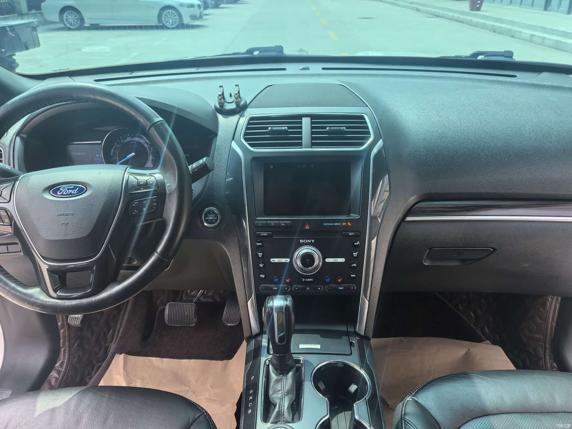 Ford Explorer, 2019 23