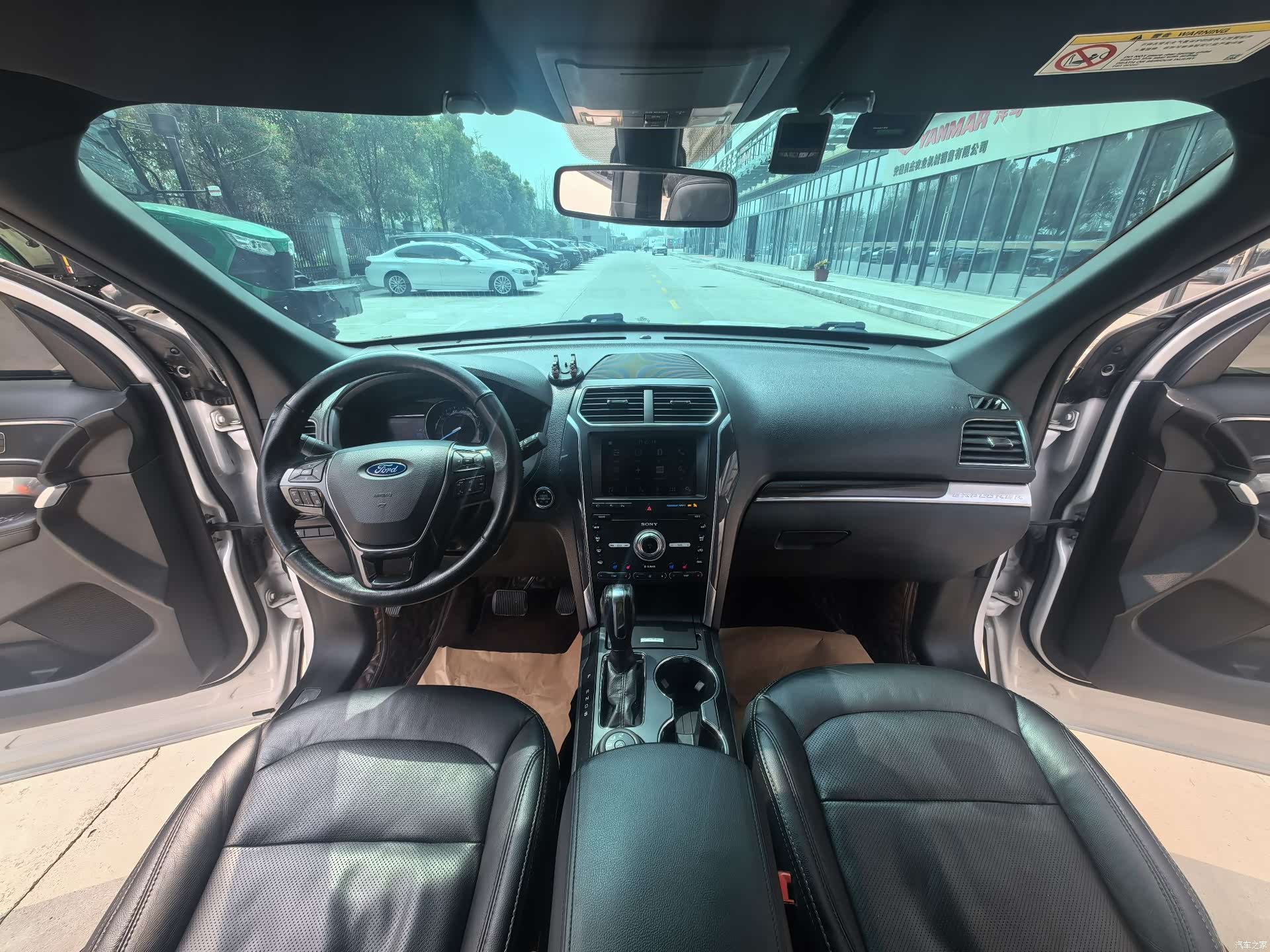 Ford Explorer, 2019 22