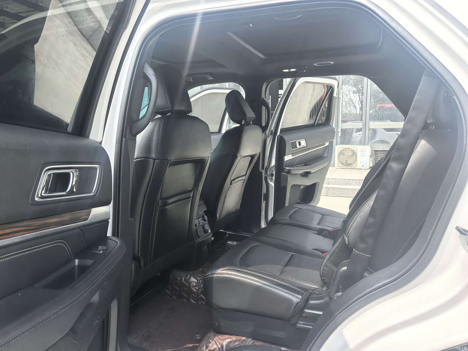 Ford Explorer, 2019 15
