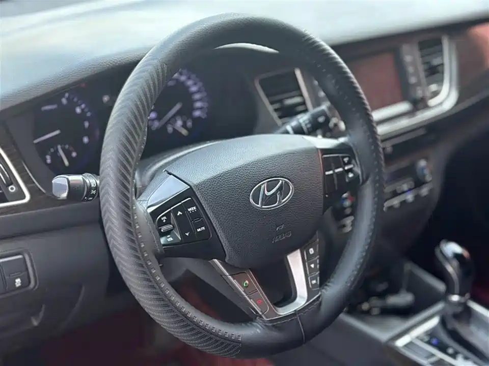 Hyundai Name picture