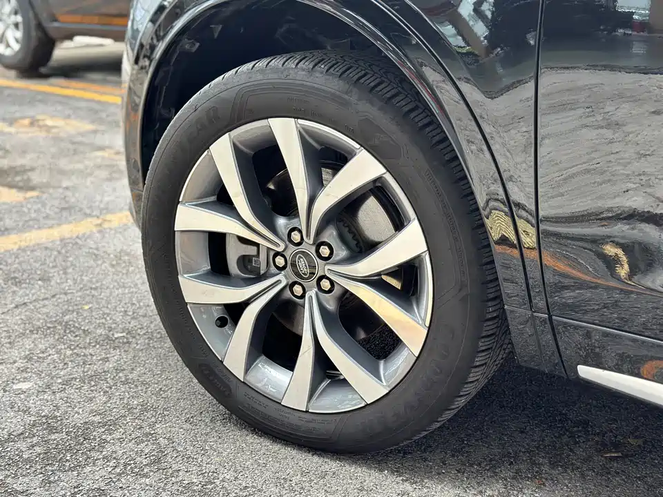 Land Rover Discover sports