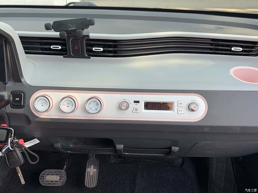 Wuling MINIEV, 2021 6