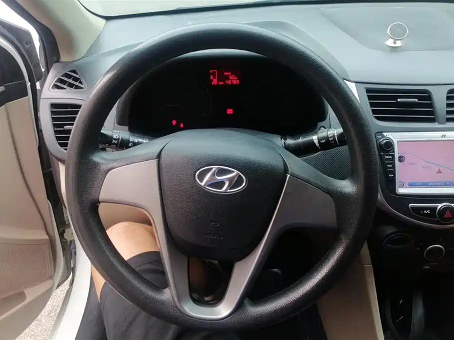 Hyundai Rena