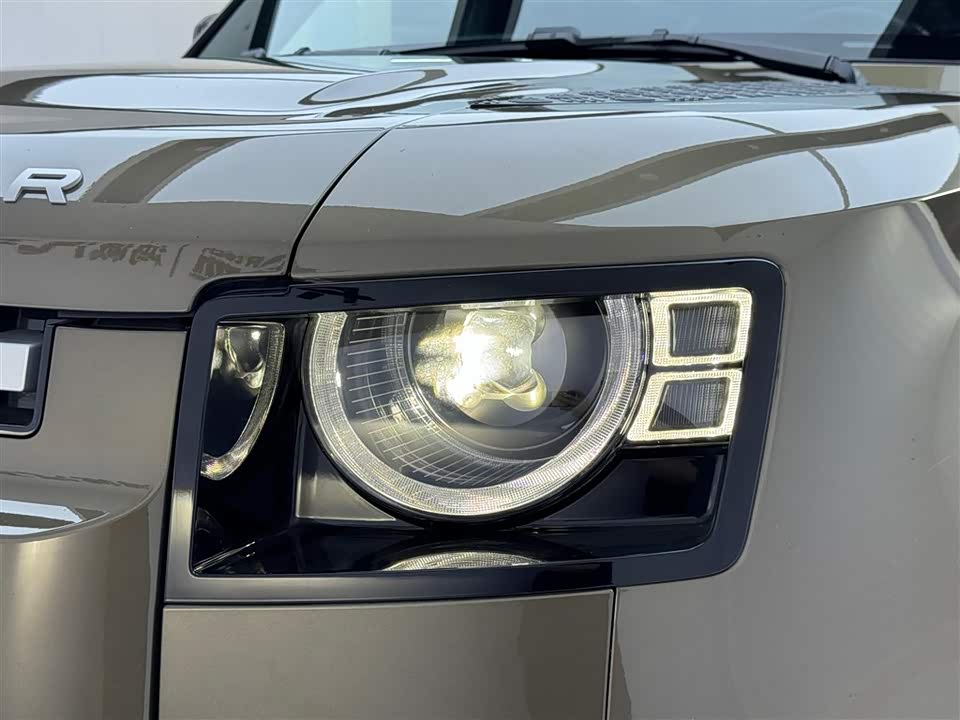 Land Rover guard Land Rover guard