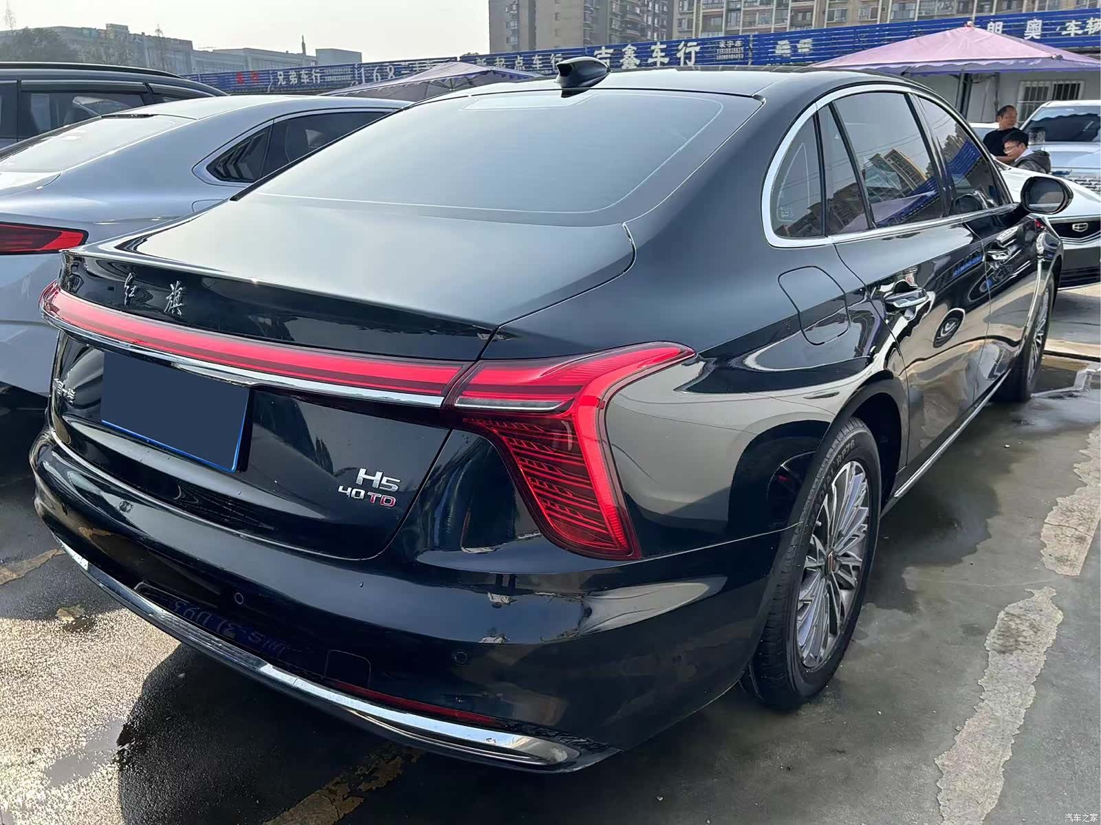 Hongqi H5, 2022 11