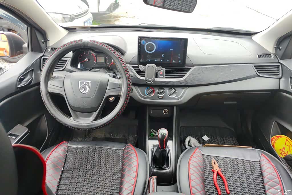 Wuling 310, 2017 12