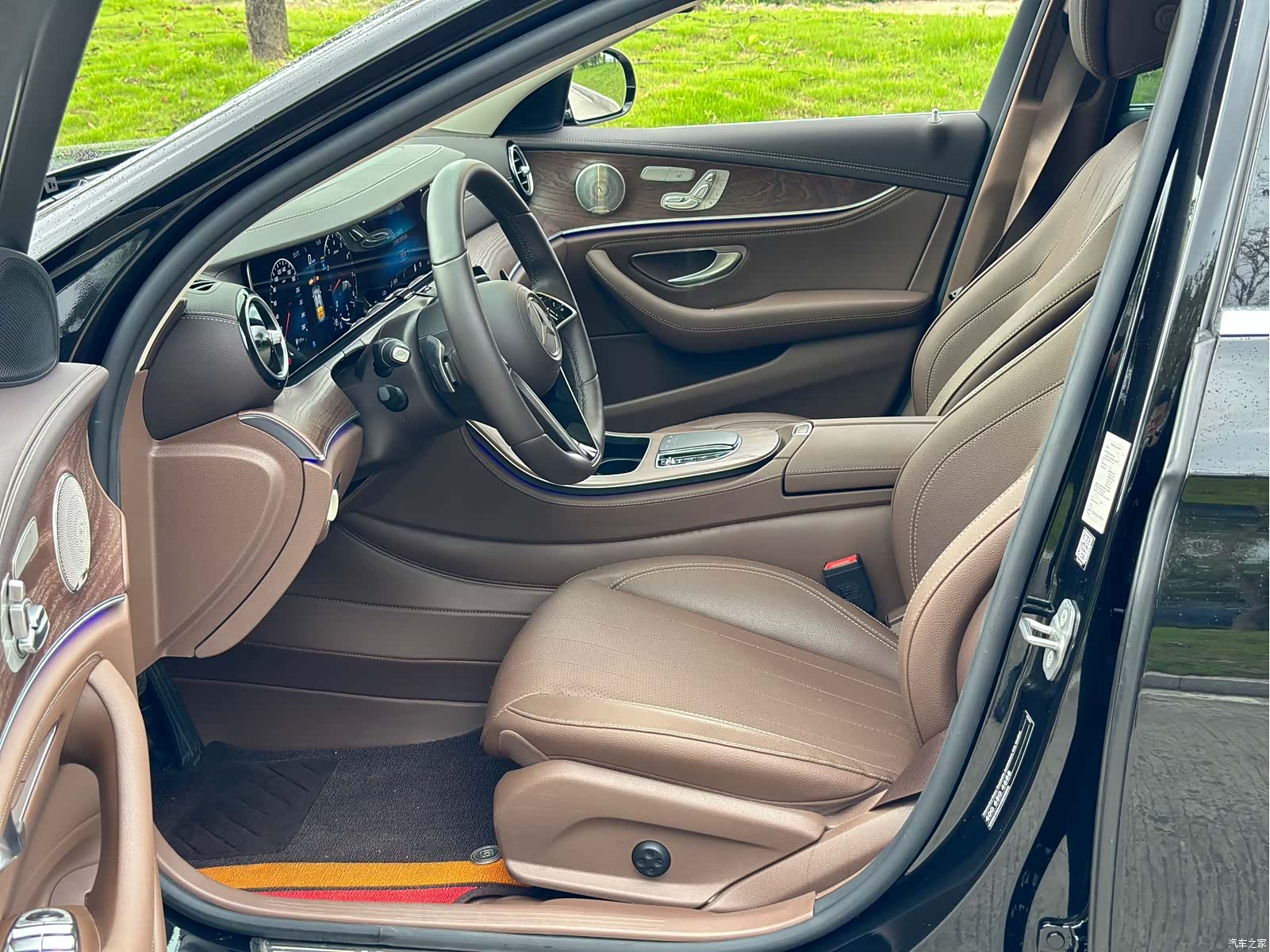 Mercedes-Benz E-Class, 2022 4