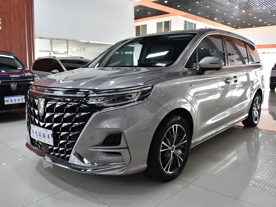 Roewe iMAX8