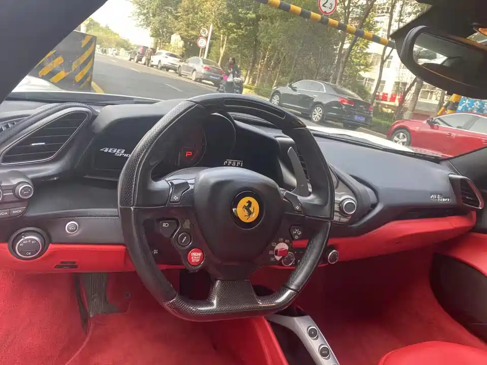 Ferrari 488