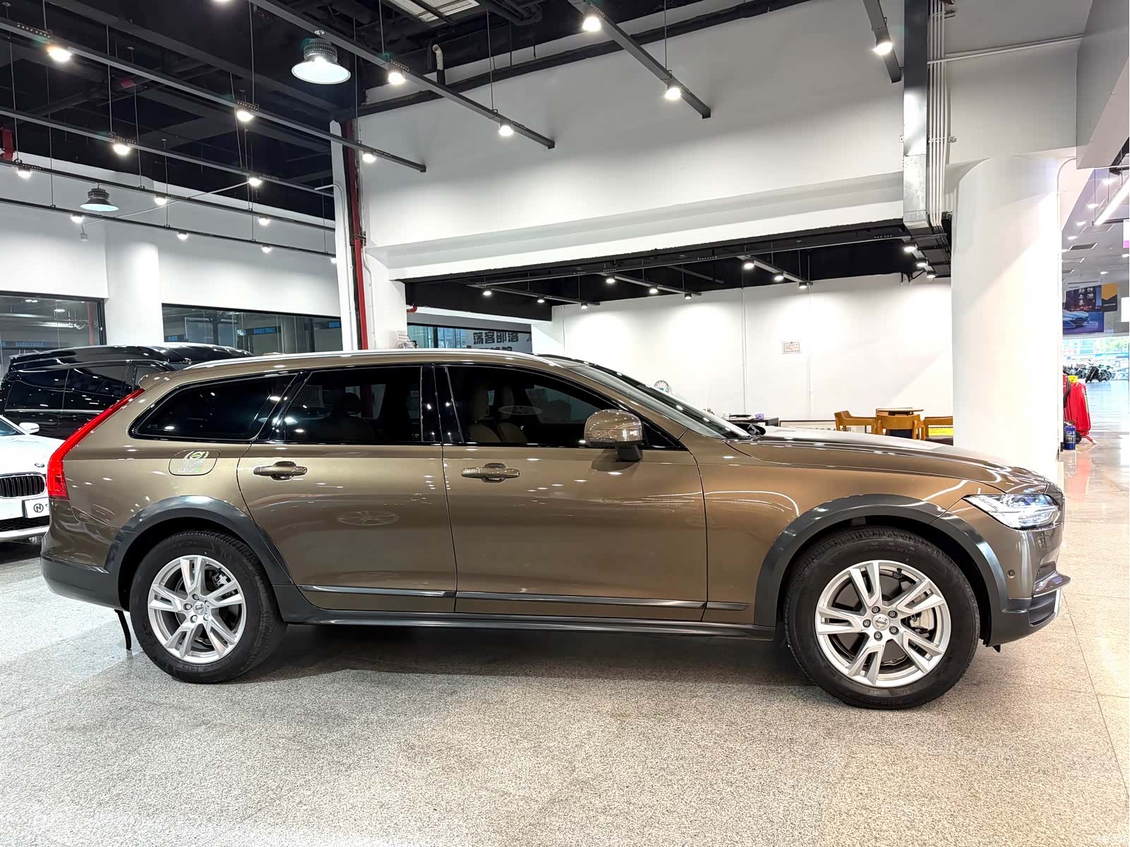 Volvo V90, 2018 4