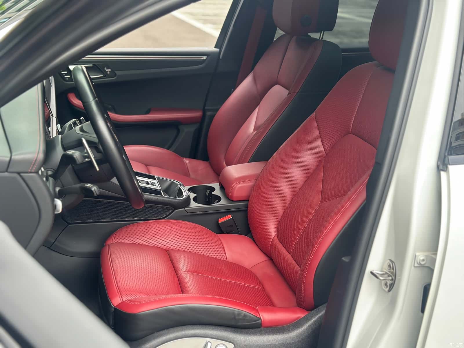 Porsche Macan, 2022 10