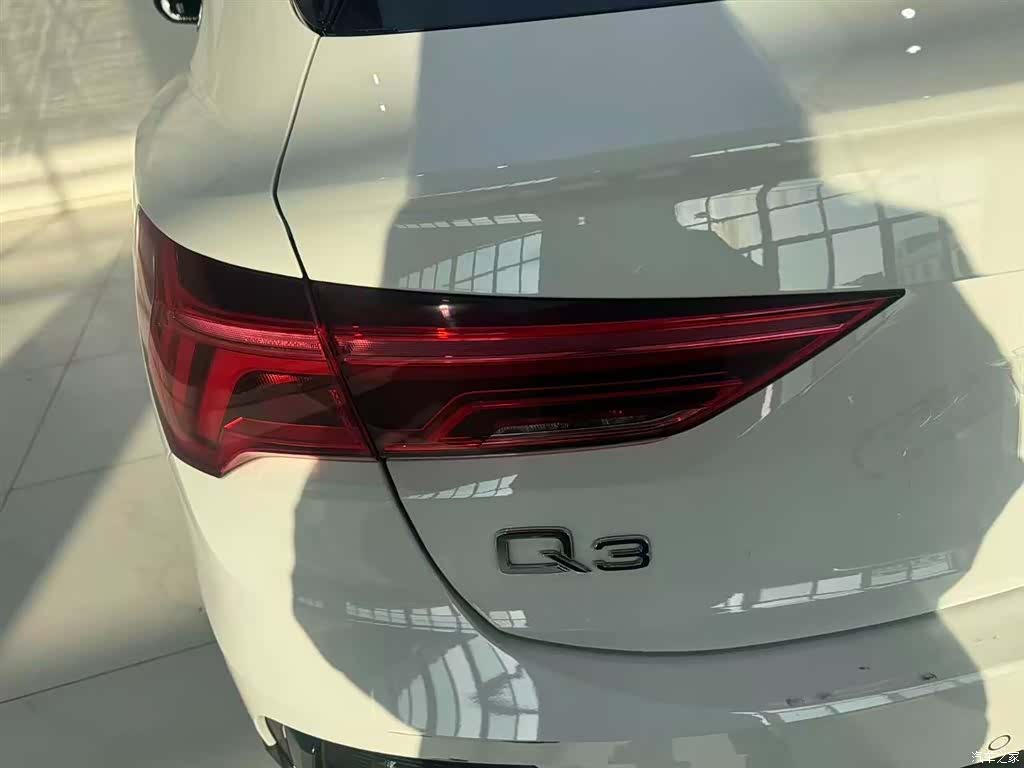 Audi Q3, 2023 17