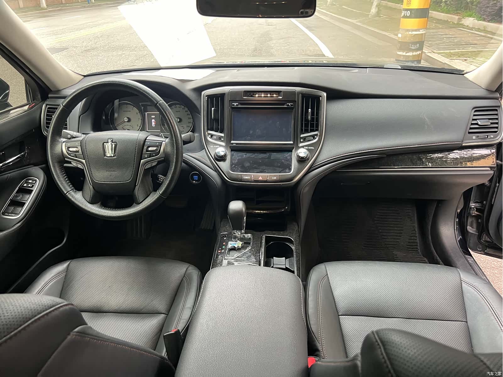 Toyota Crown, 2019 25