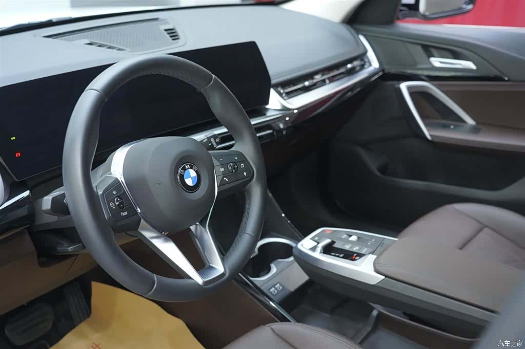 BMW X1, 2025 11