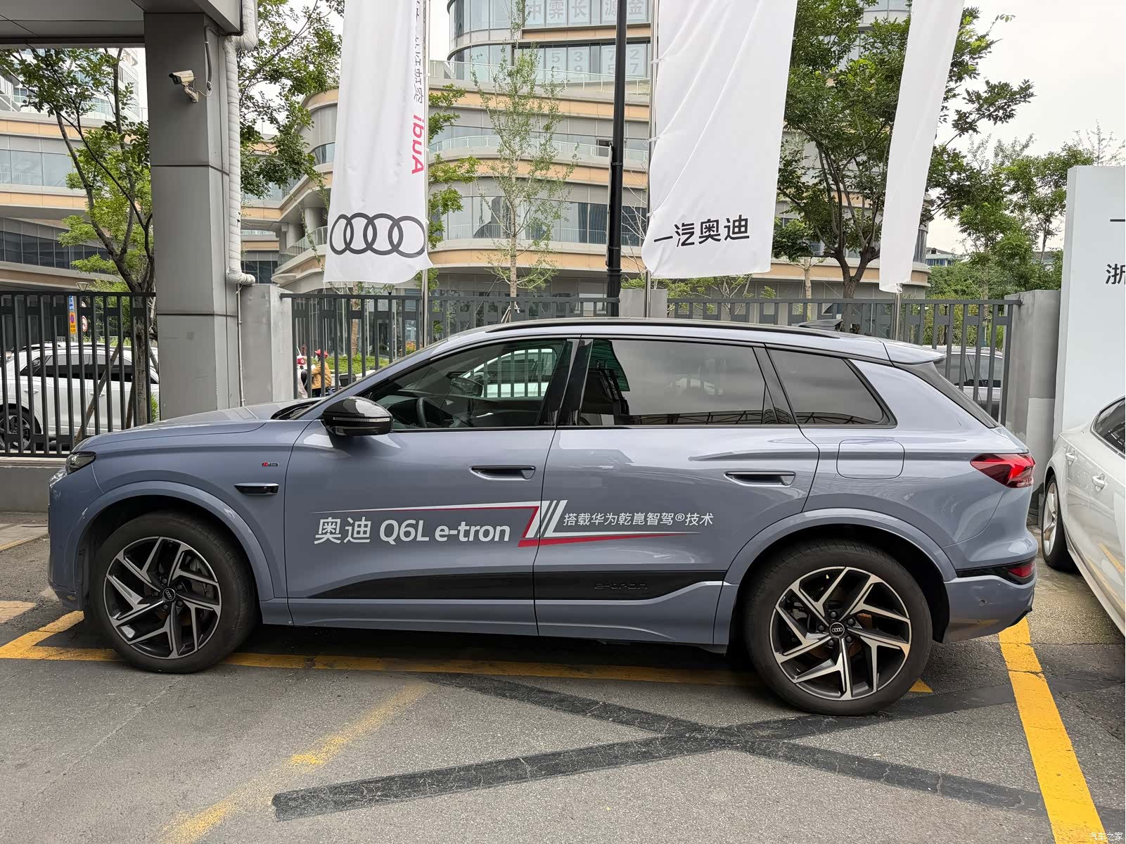 Audi e-tron, 2025 4