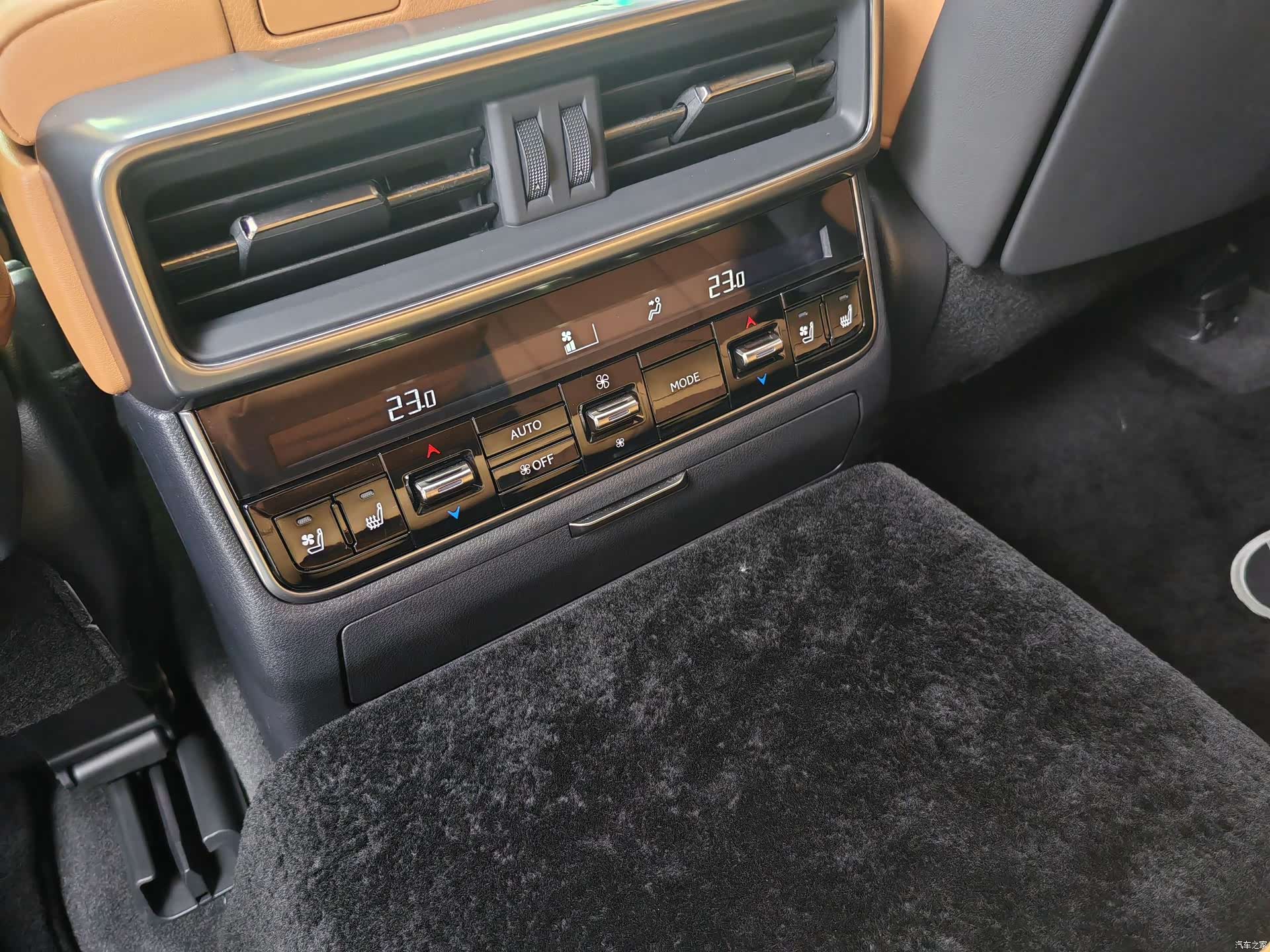 Lexus LX, 2025 15