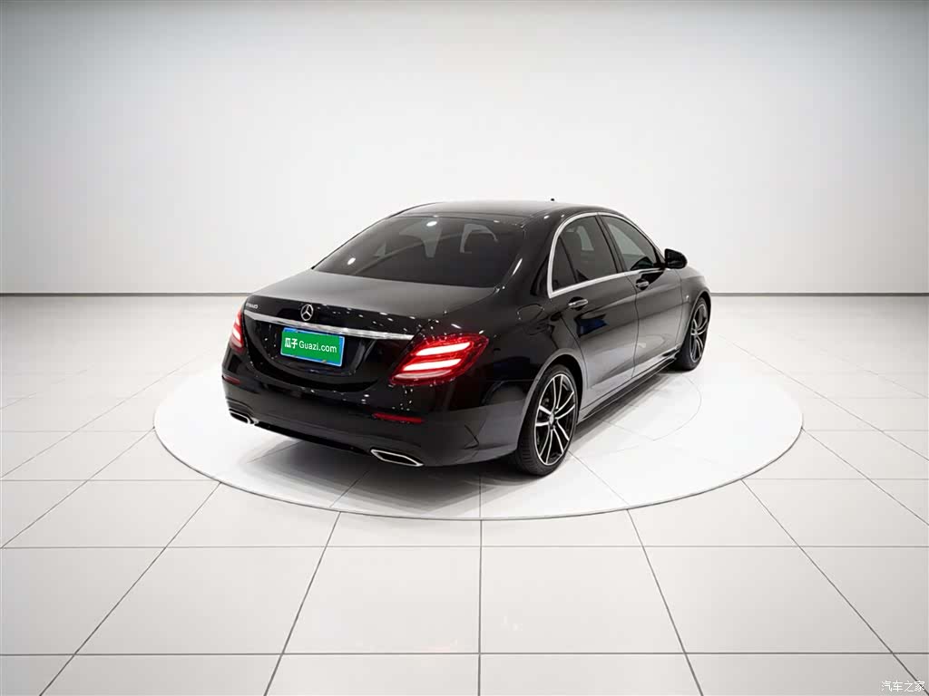 Mercedes-Benz E-Class, 2019 4
