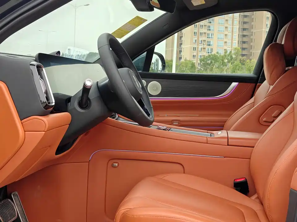 AITO Ask the world M9