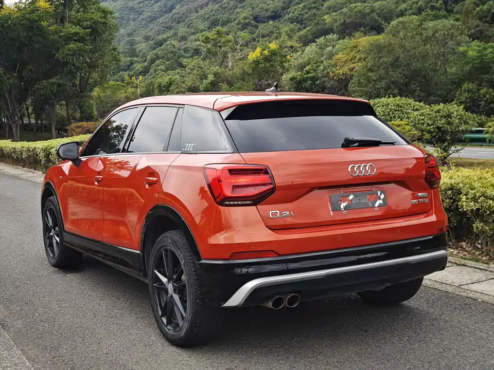 Audi Q2L Audi Q2L