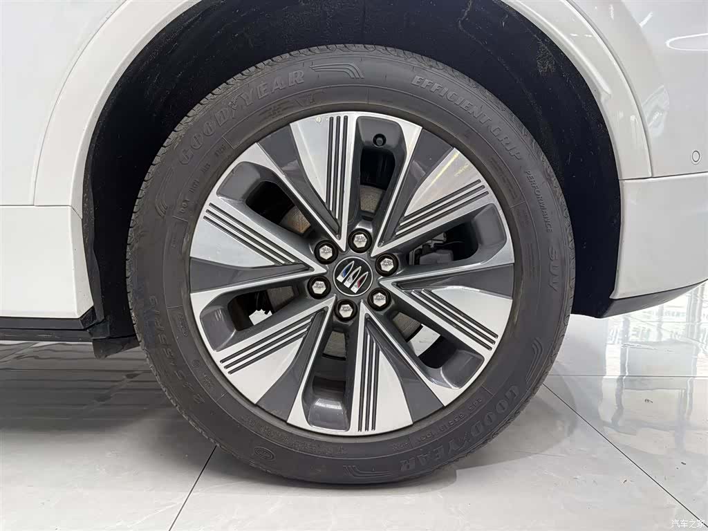 Buick E5, 2025 7