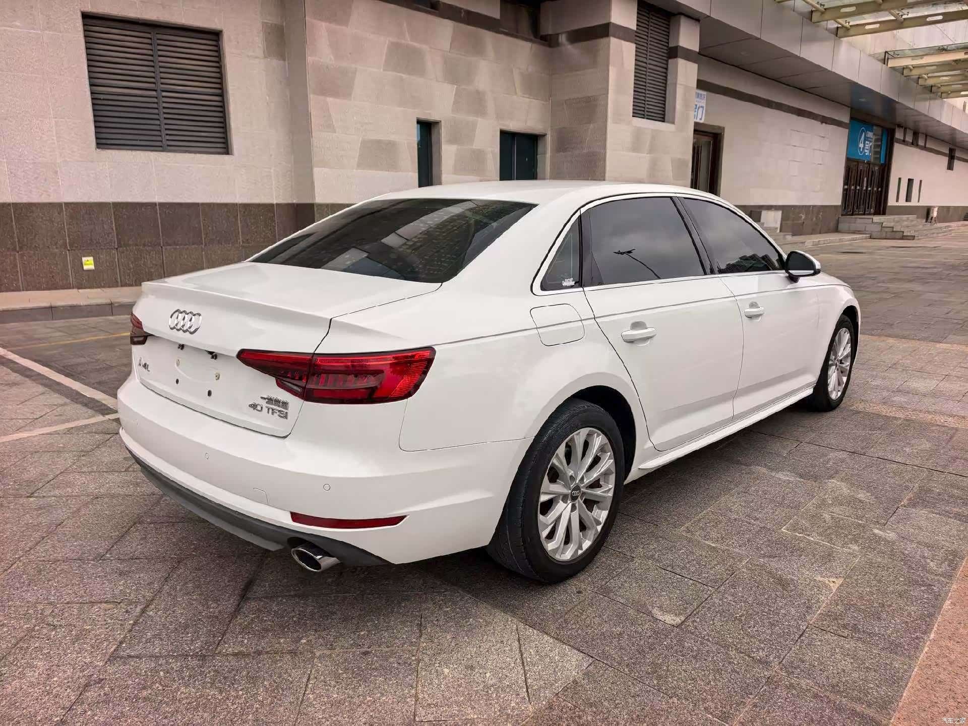 Audi A4L, 2017 все фото