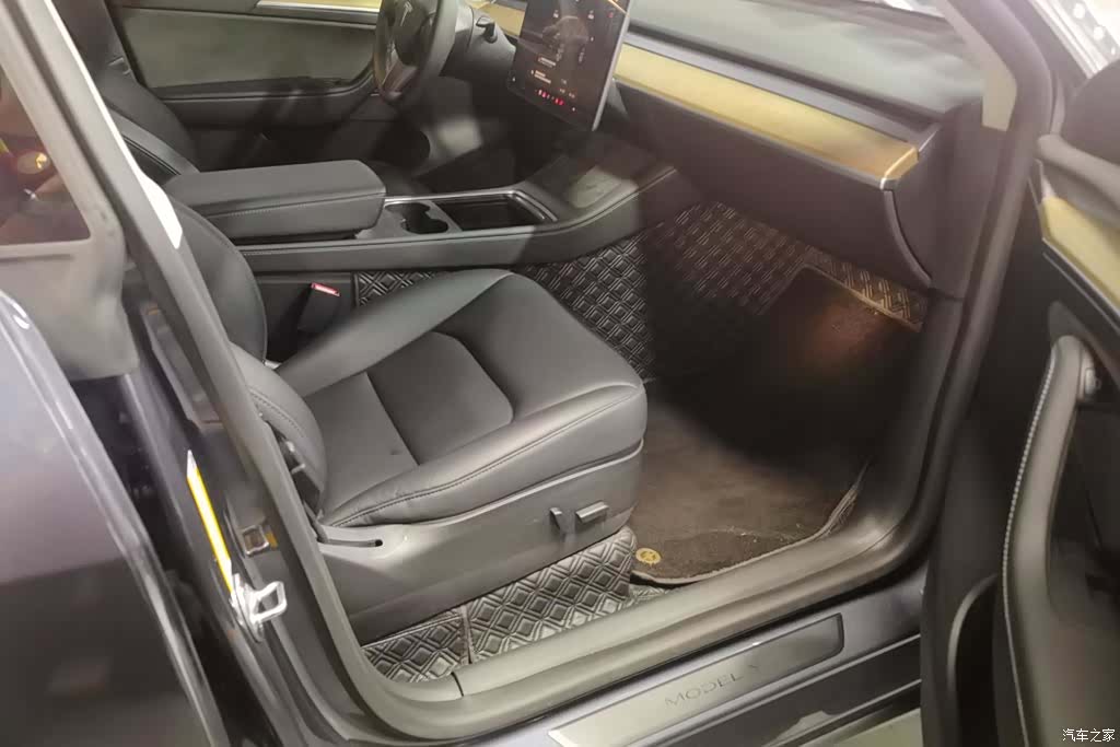 Tesla Model Y, 2022 8