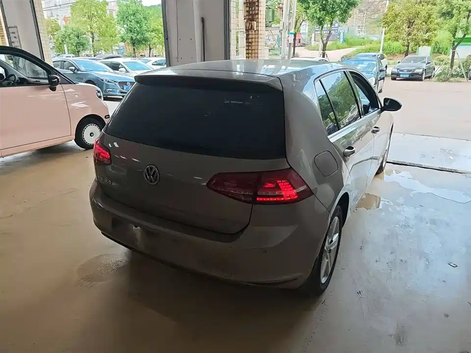 Volkswagen golf