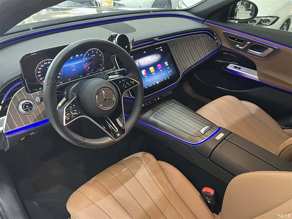 Mercedes-Benz E-Class, 2024 11
