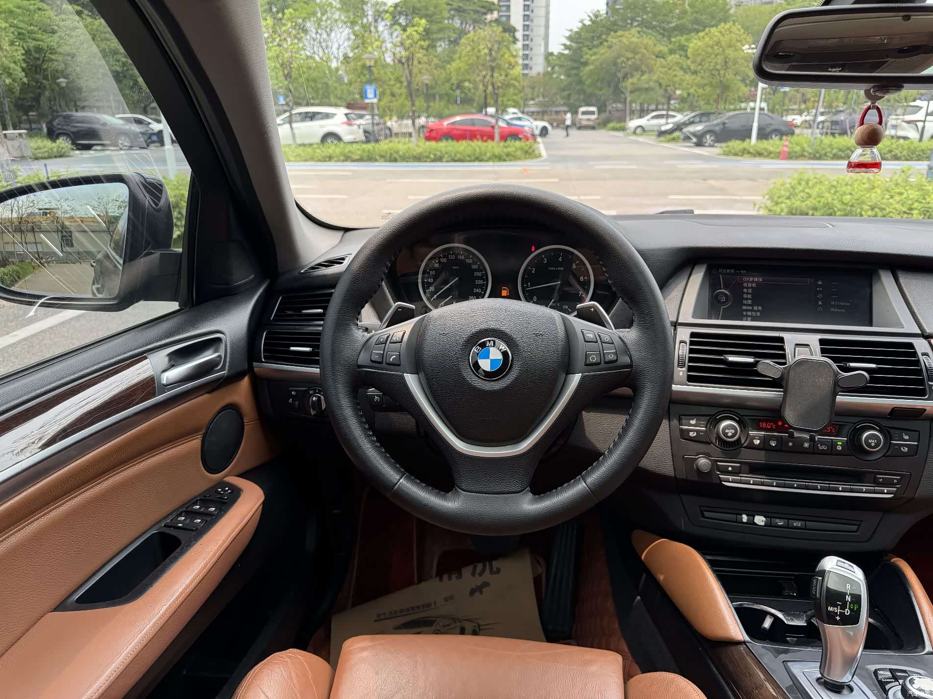 BMW X6, 2013 11