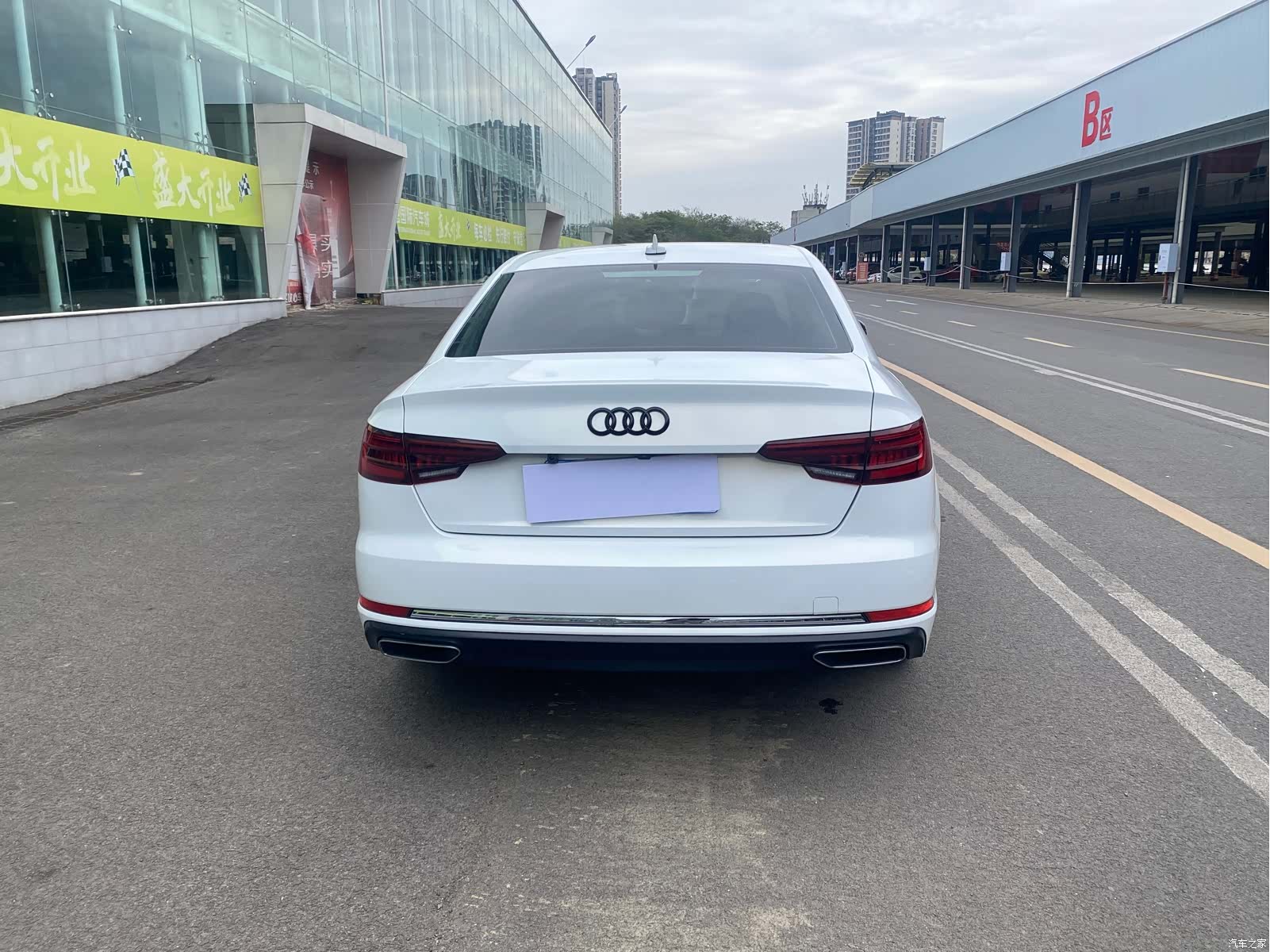 Audi A4L, 2019 8