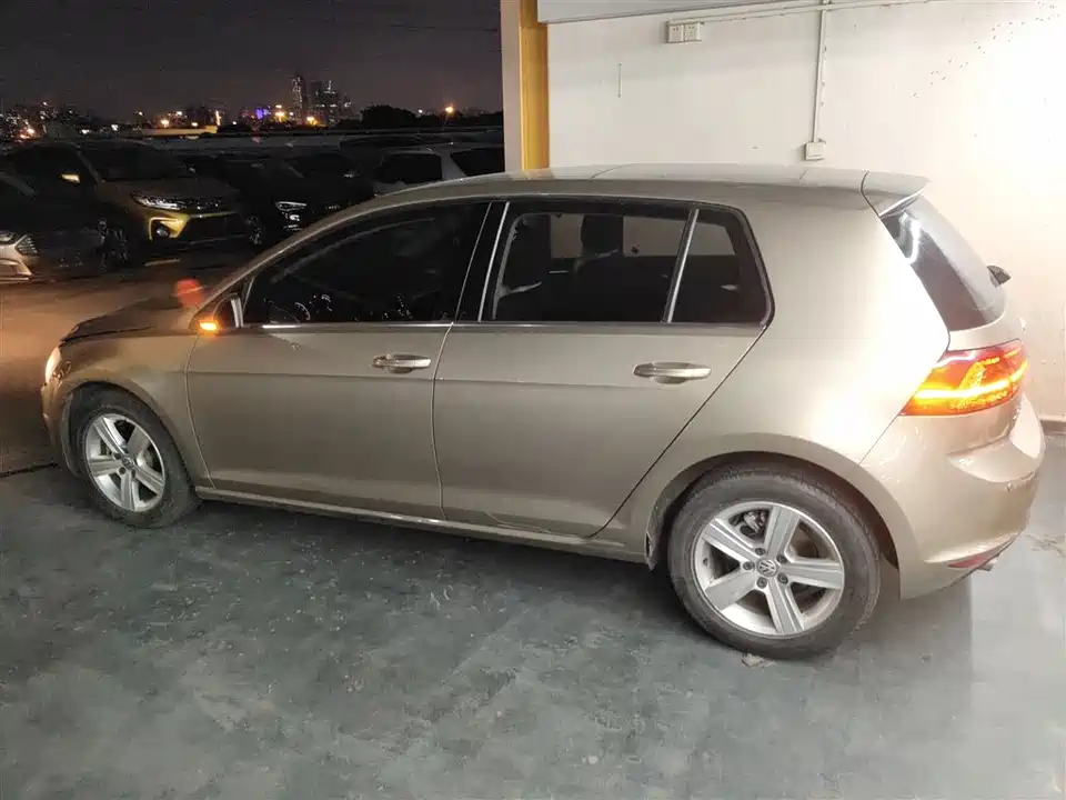 Volkswagen golf