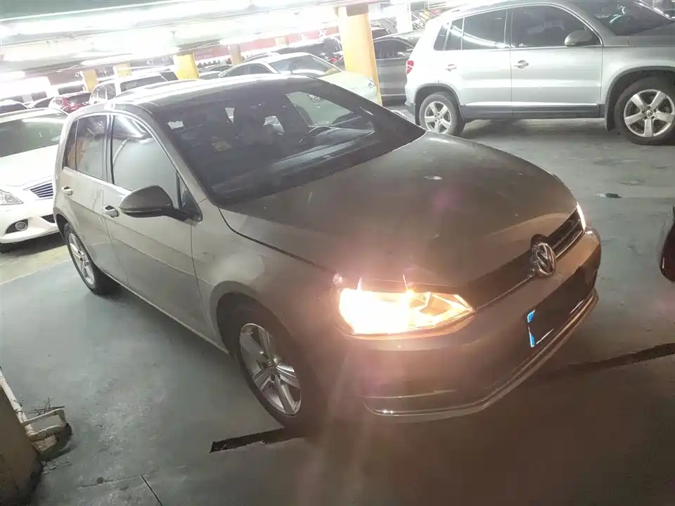 Volkswagen golf