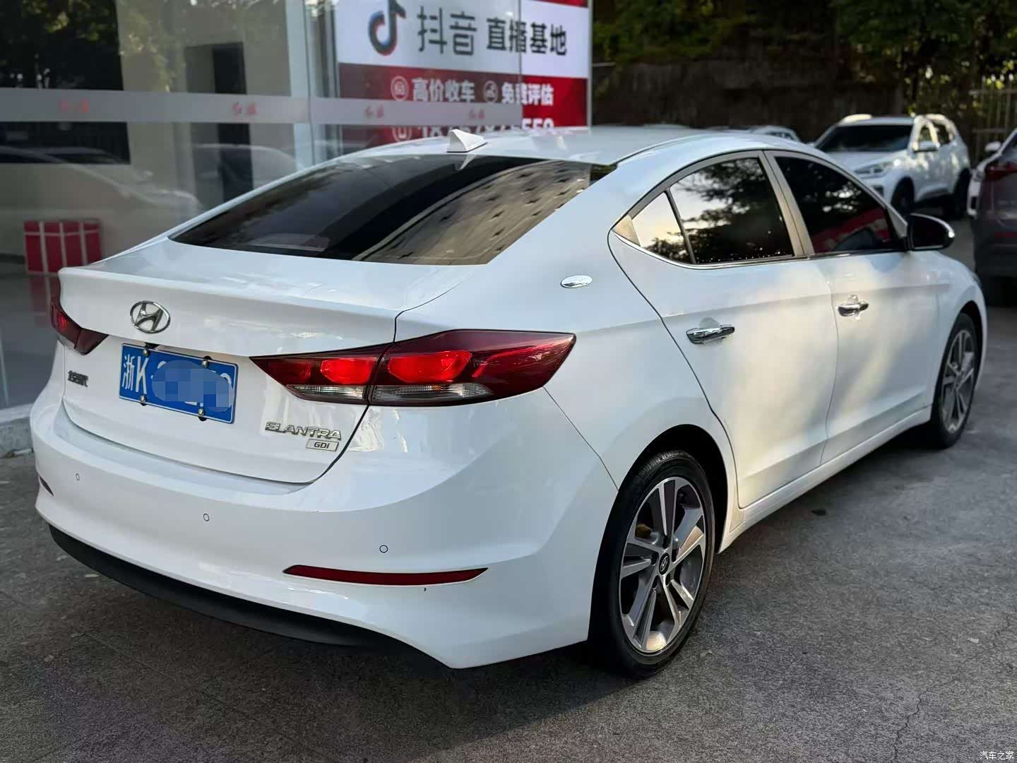 Hyundai 15, 2018 12
