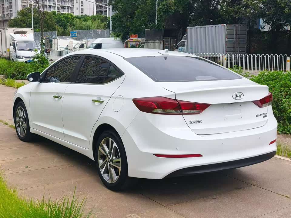 Hyundai Lead