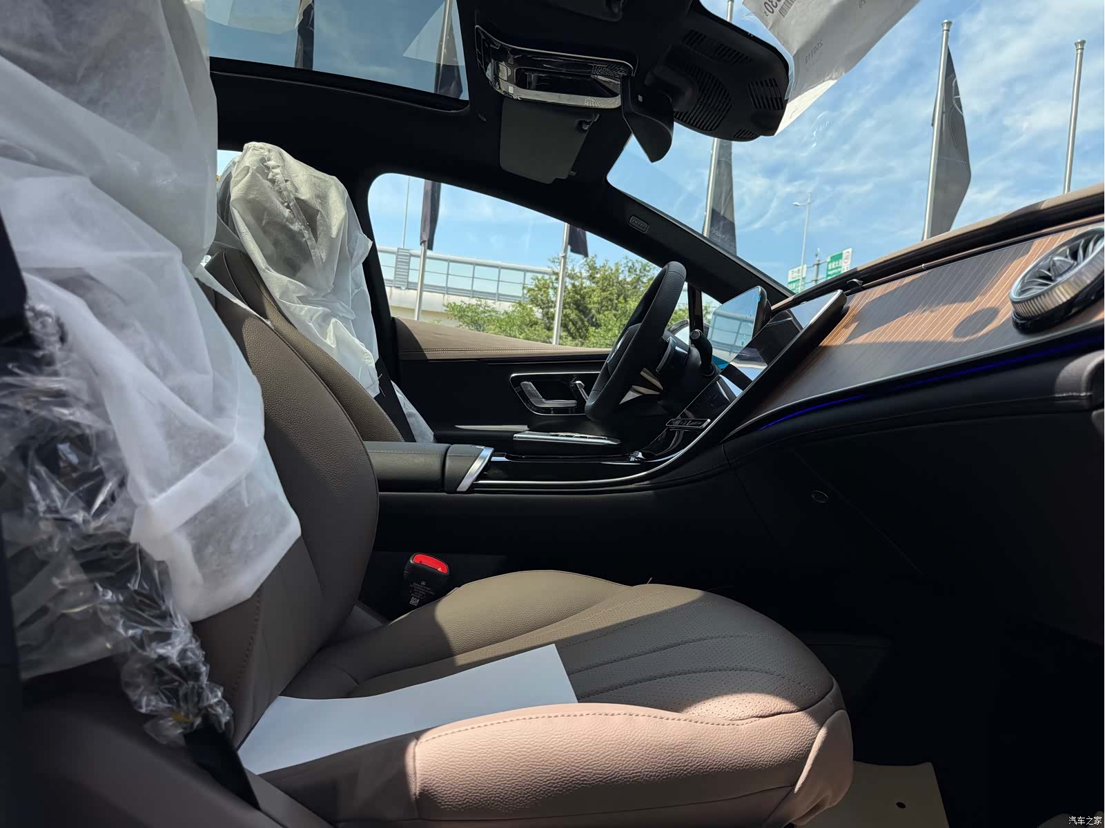 Mercedes-Benz EQE, 2025 15
