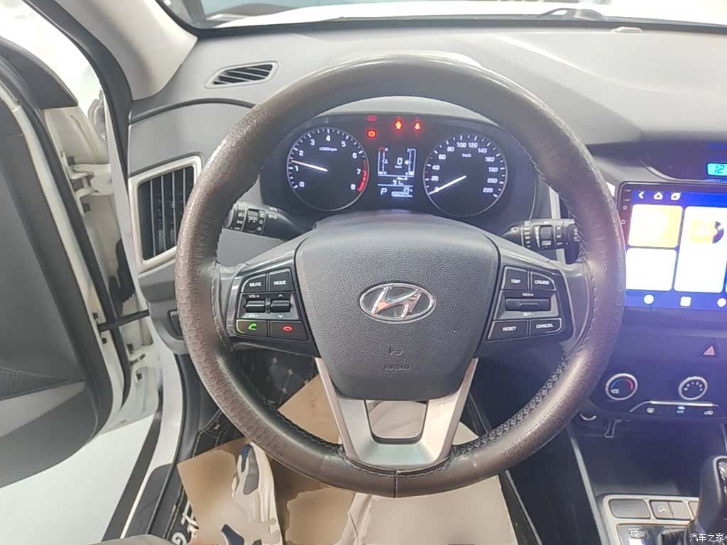 Hyundai ix25, 2015 7