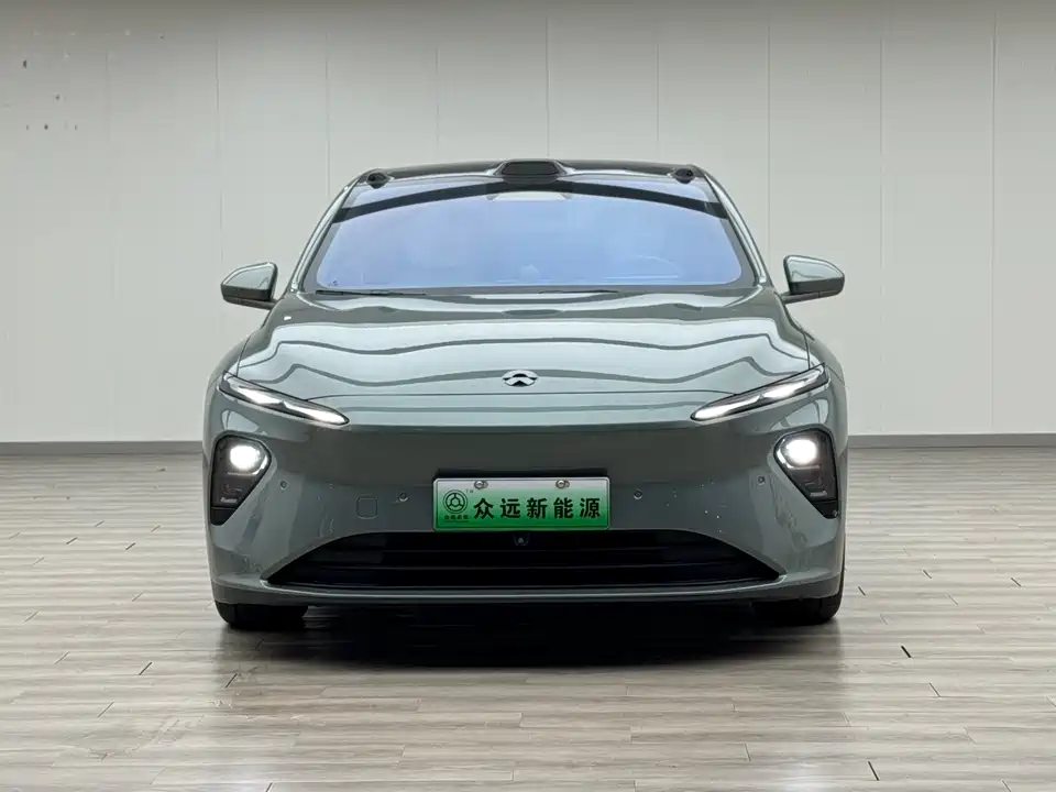 NIO ET7