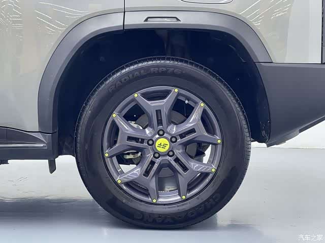 Jetour Traveller, 2025 16