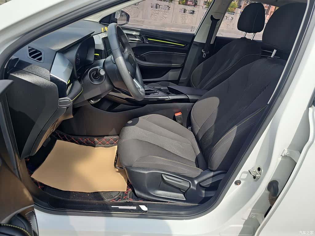 Roewe i5, 2021 16