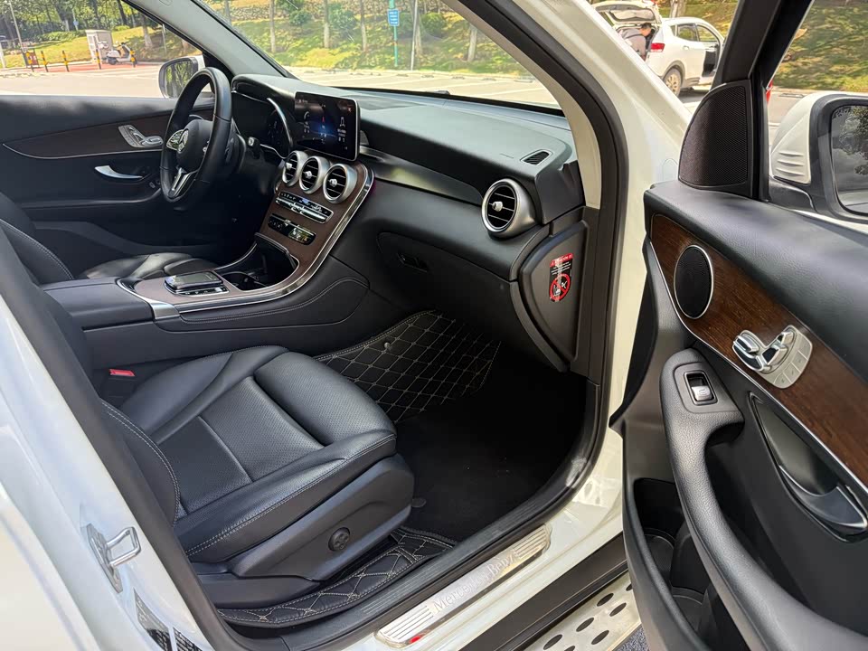 Mercedes-Benz GLC Mercedes-Benz GLC
