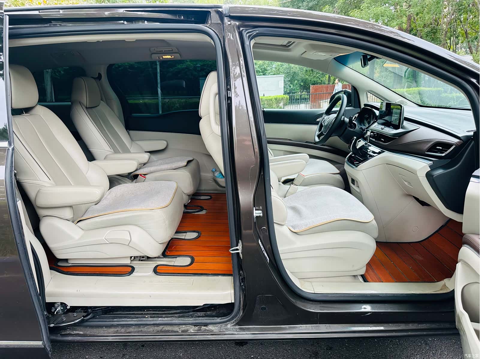 Buick GL8, 2020 22