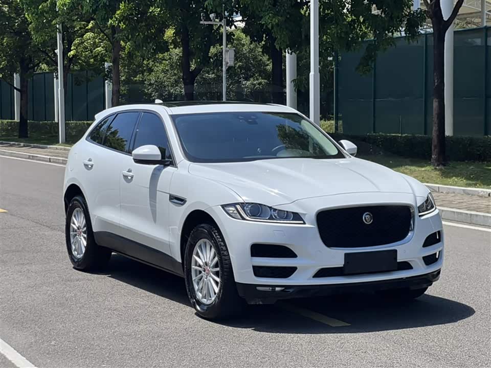 Jaguar F-PACE
