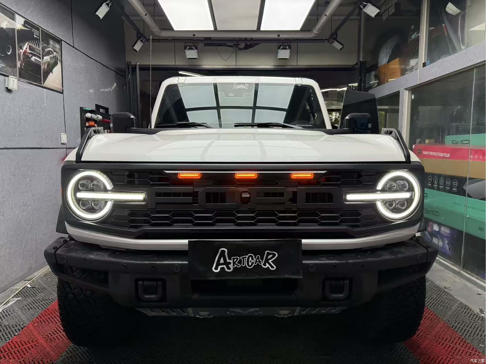 Ford Bronco, 2024 1